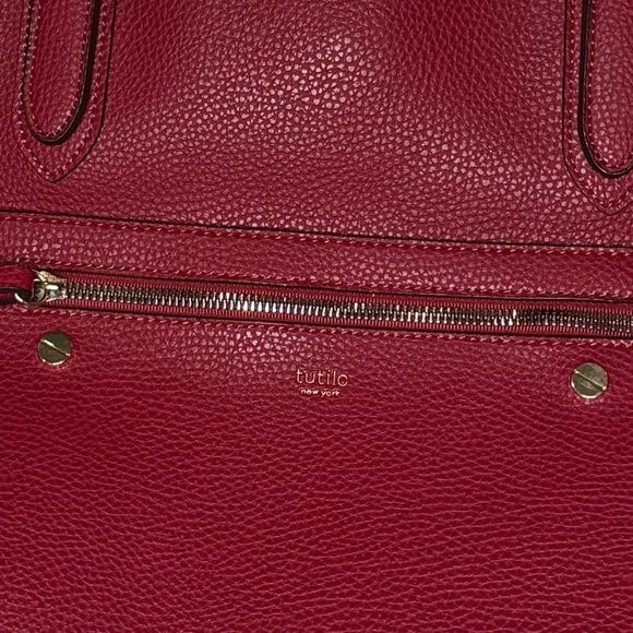 Chic Red Leather Tote Bag - Picture 10 of 10